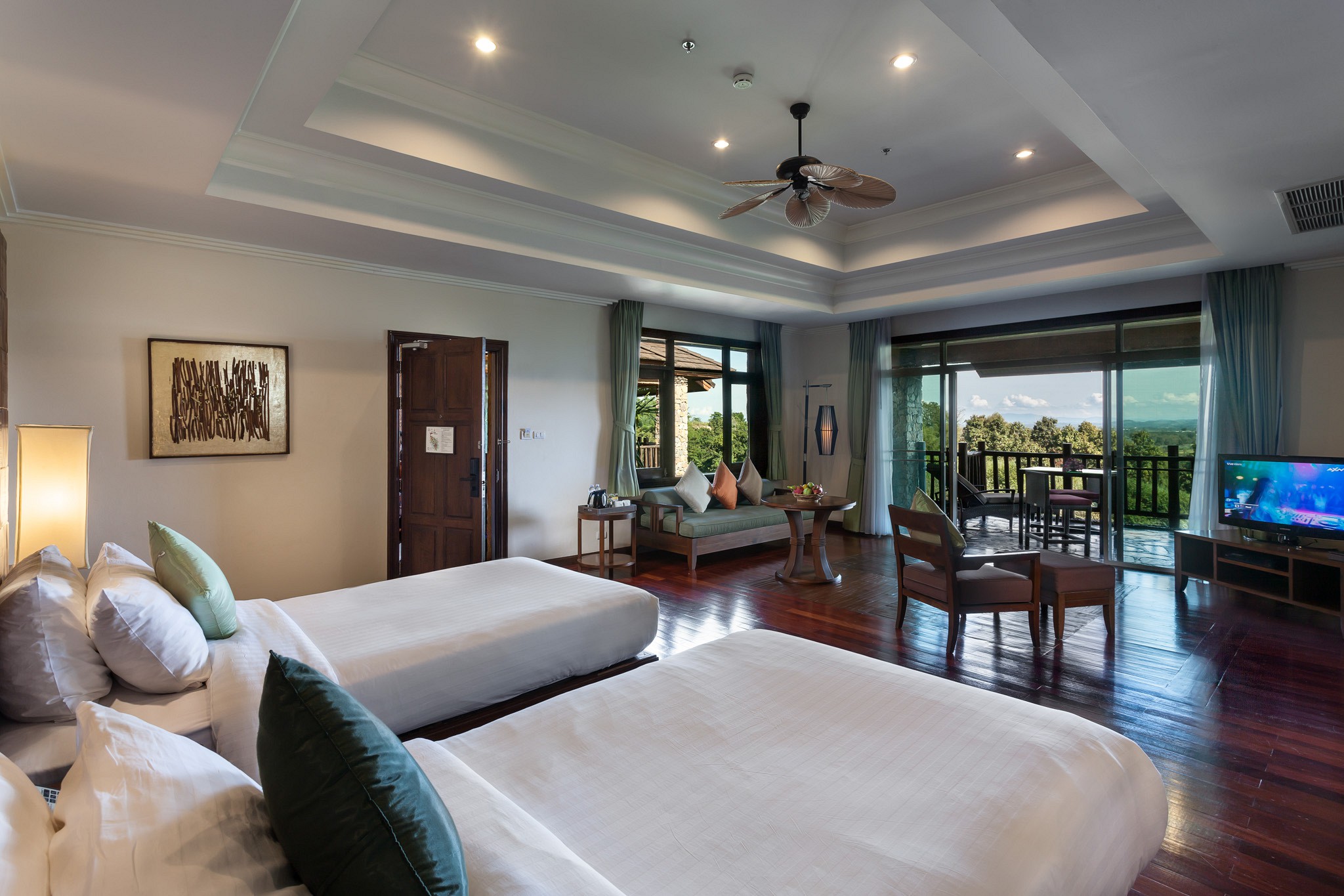 Photo <label>Gallery</label>